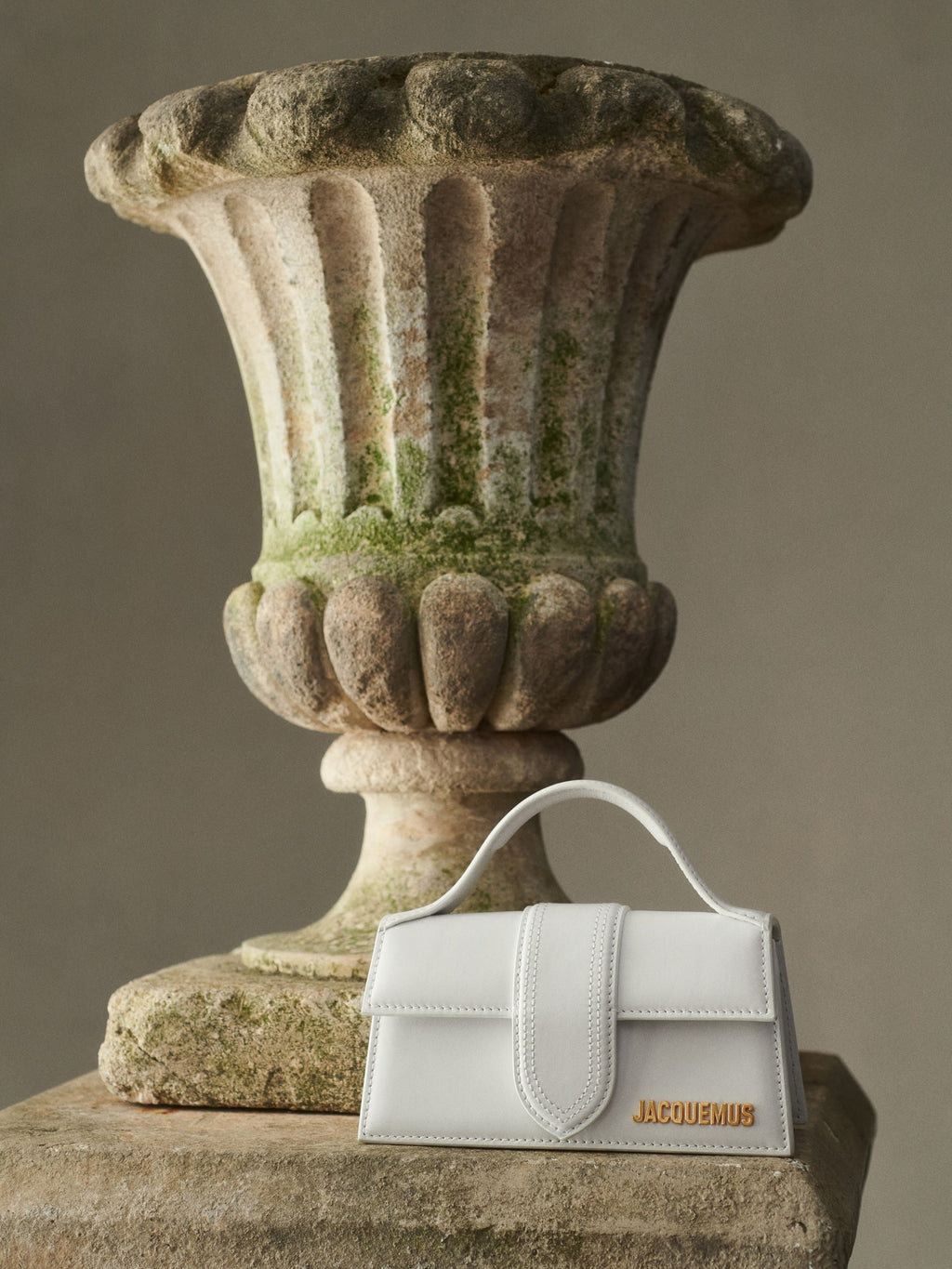 Jacquemus bambino white